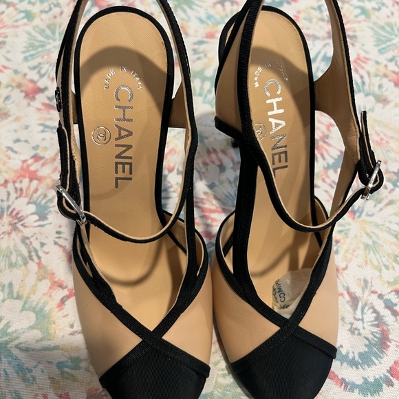 Brand new in box Chanel shoe - Picture 3 of 5